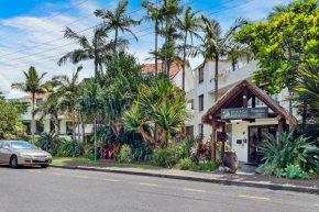 Stunning 2 BR Noosa Resort Apartment Walking Distance From Hastings Beach